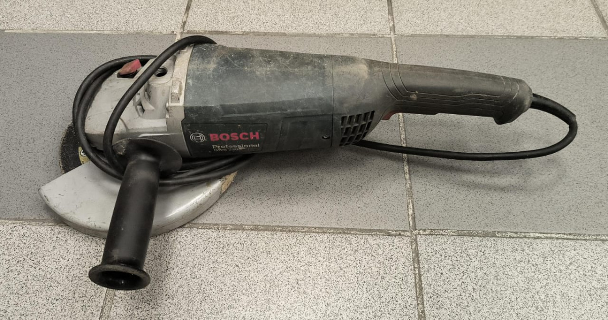 Угловая шлифмашина Bosch GWS 2200