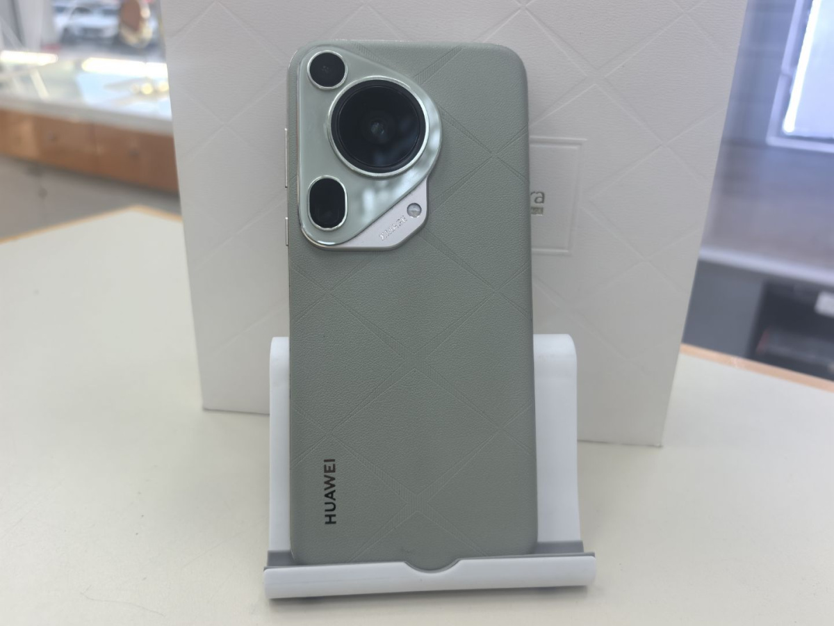 Смартфон Huawei Pura 70 Ultra 16/512