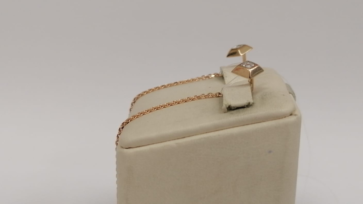 СЕРЬГИ ПРОДЕВКИ с камнем (Au 585)