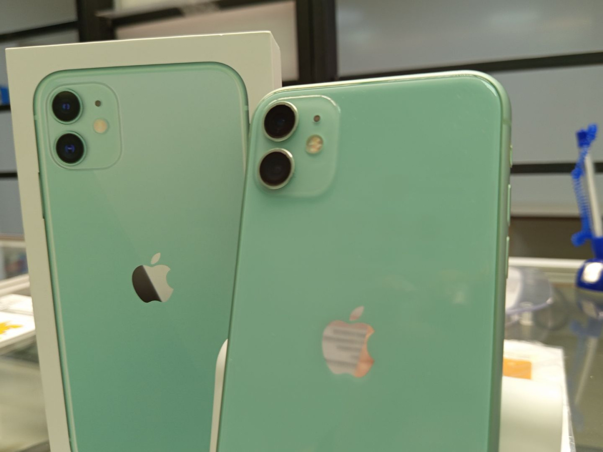Смартфон Apple iPhone 11 64Gb