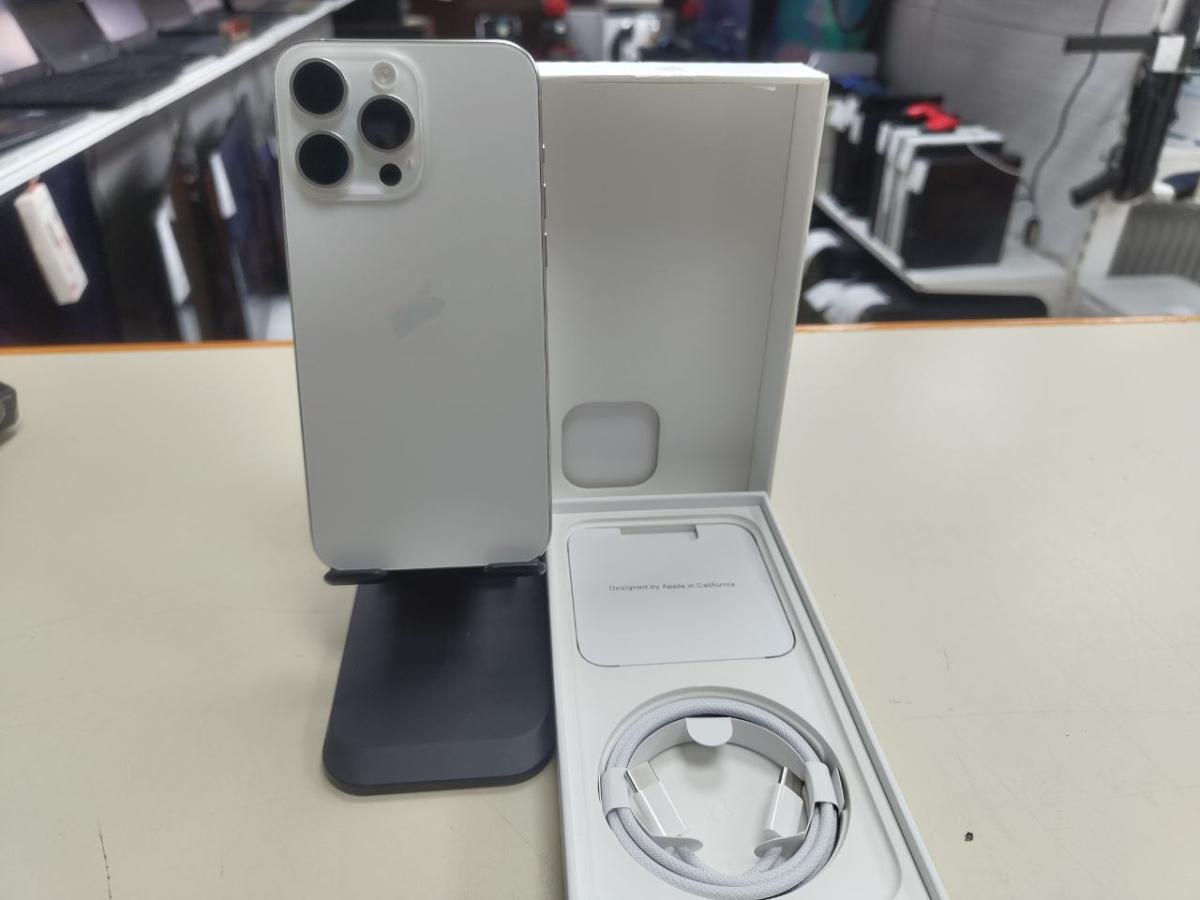 Смартфон Apple iPhone 15 Pro Max 512Gb