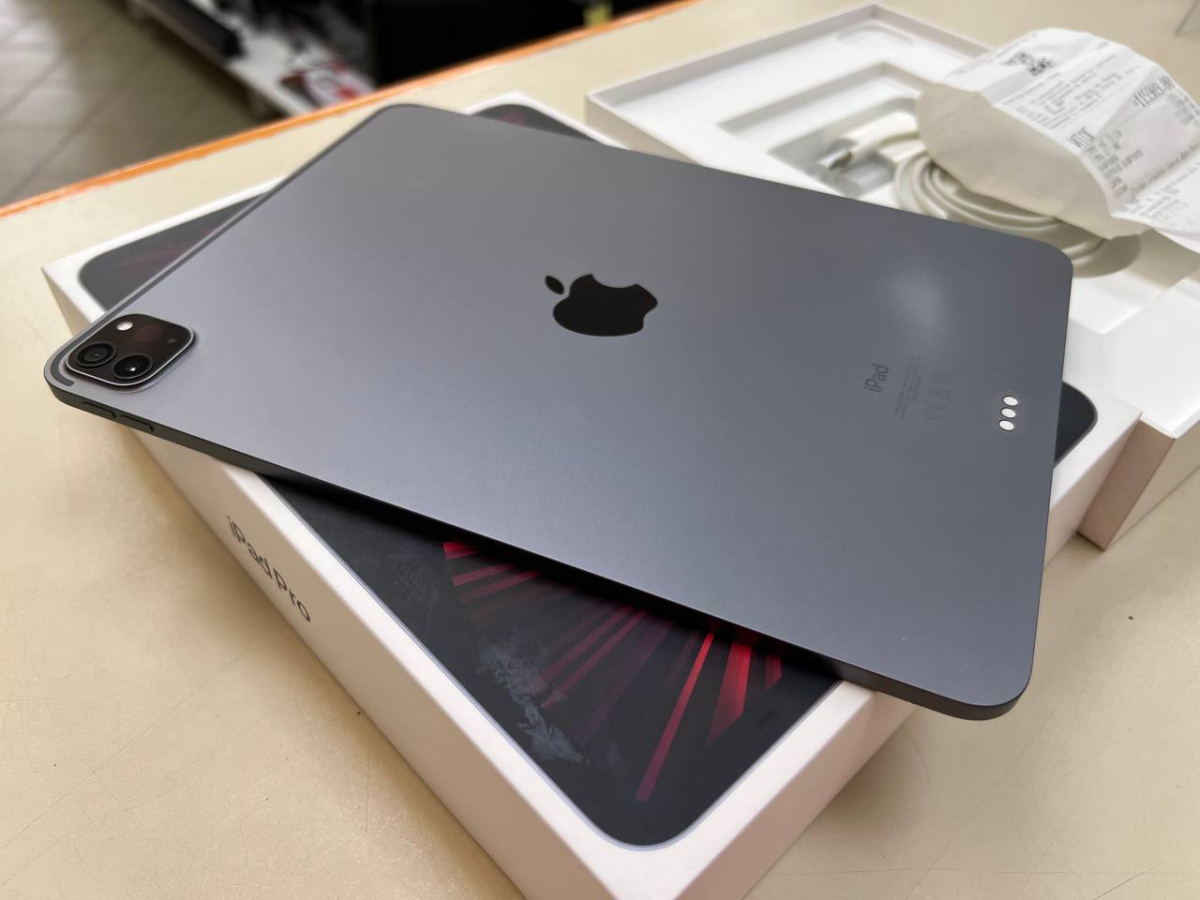 Планшет iPad Pro 11" Wi-Fi 2021 128 ГБ A2377
