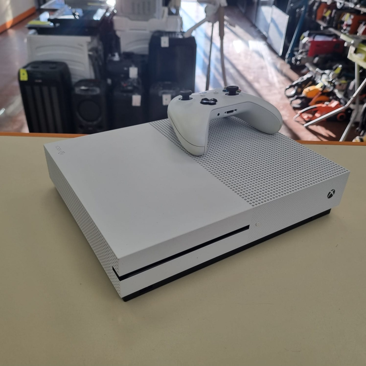 Игровая приставка Xbox One S 1TB