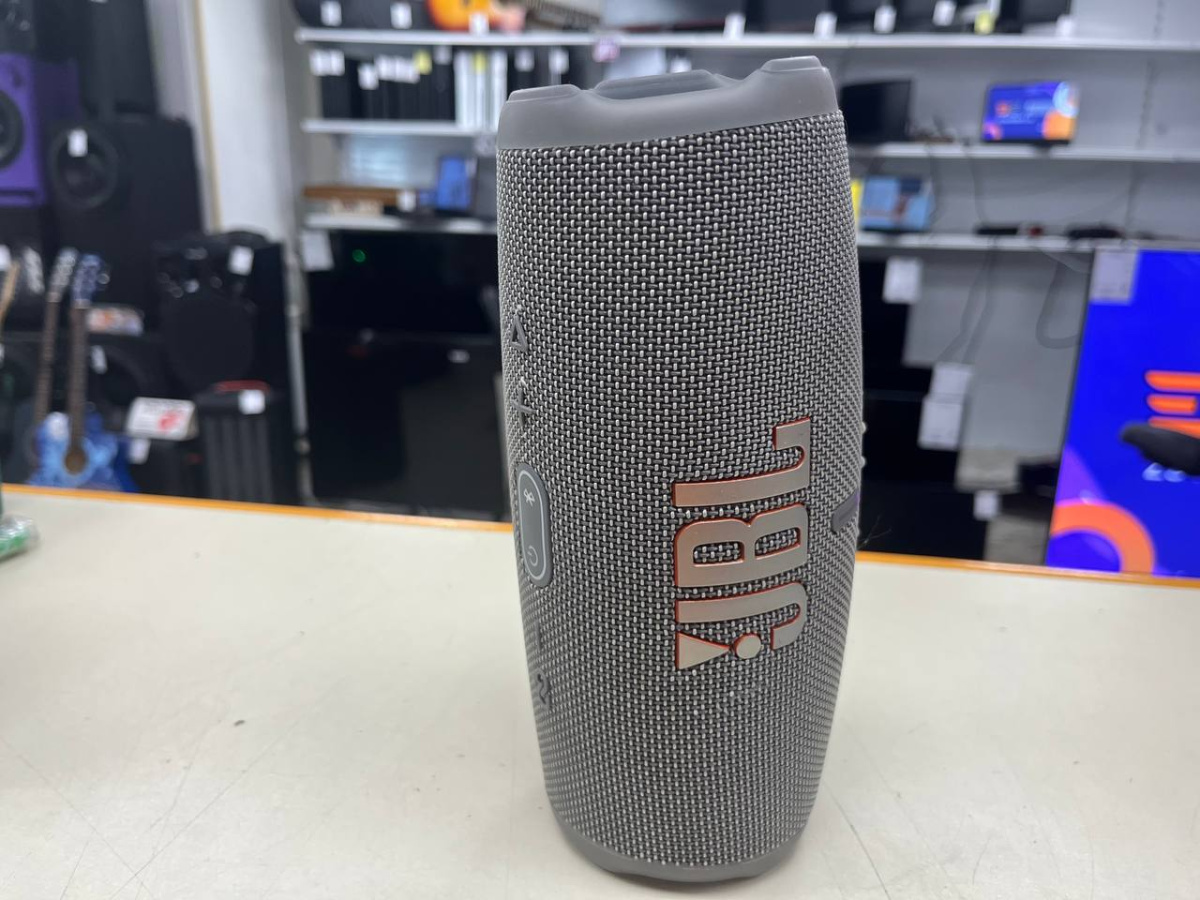 Портативная акустика JBL Charge 5
