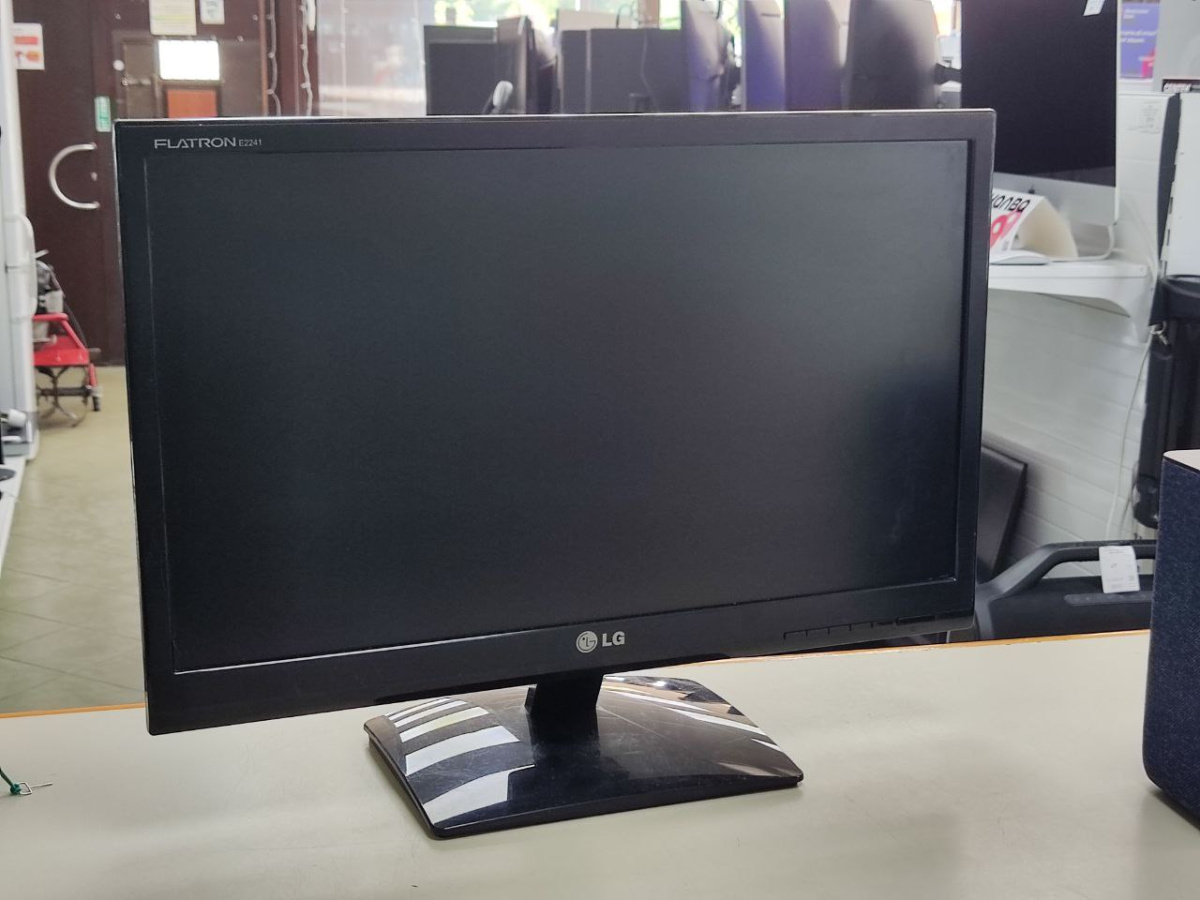 Монитор LG E2241S