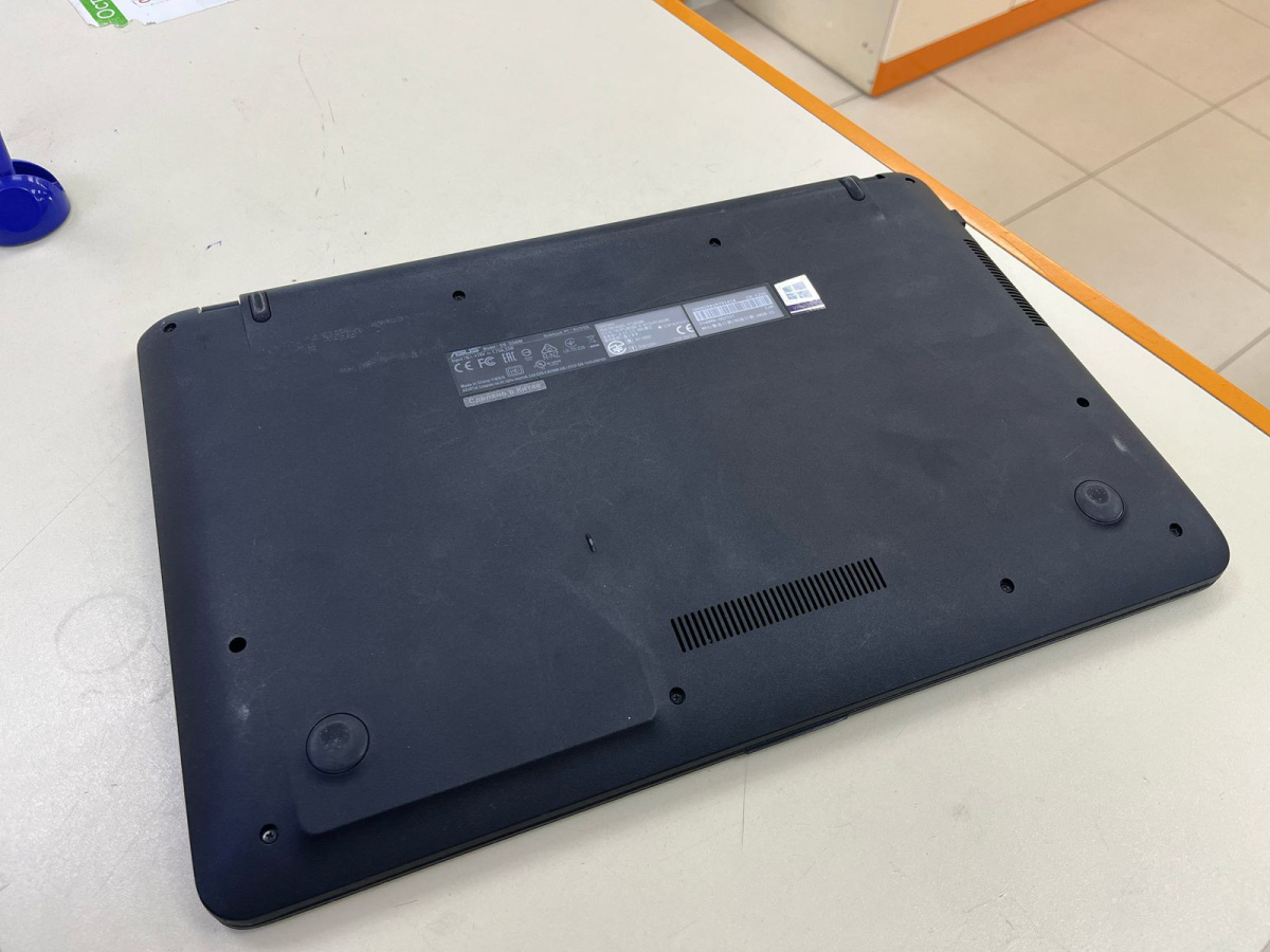 Ноутбук ASUS; Pentium N5000, Intel UHD Graphics 605, 4 Гб, 120 Гб, Нет