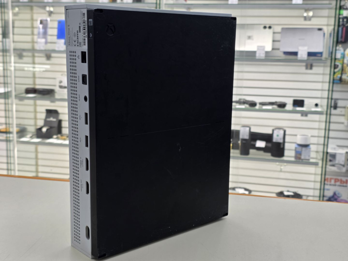 Игровая приставка Xbox One S 1TB
