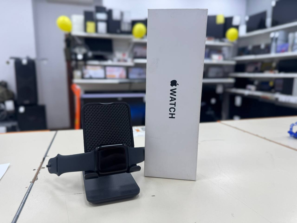 Смарт-часы Apple Watch SE 2022 44mm