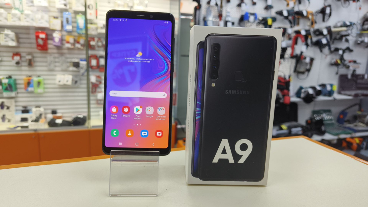 Смартфон Samsung Galaxy A9 (2018) 6/128