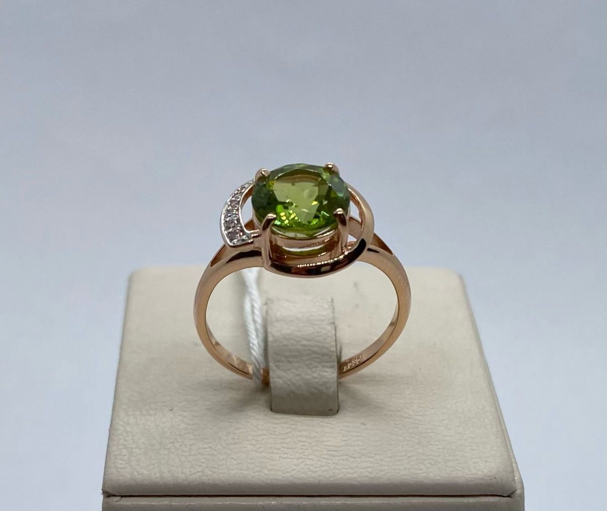 КОЛЬЦО С КАМНЯМИ (Au 585)