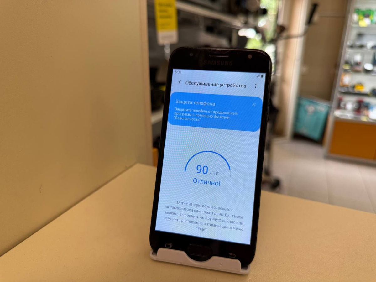 Смартфон Samsung Galaxy J3 2017 2/16