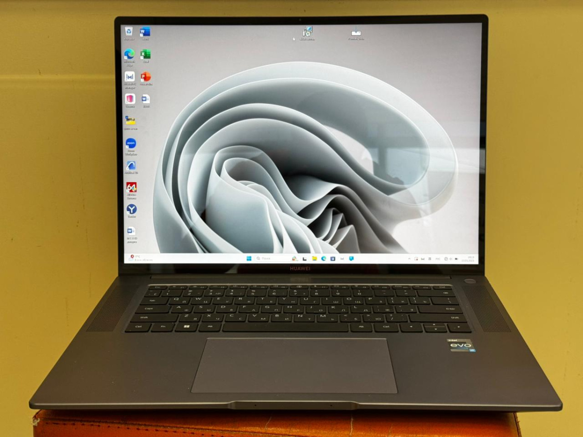 Ноутбук Huawei; I7-13700H, Intel iris XE Graphics, 16 Гб, 1 Tb, Нет