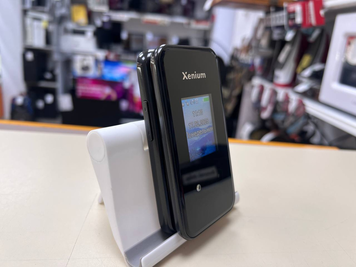 Смартфон Philips XENIUM E117