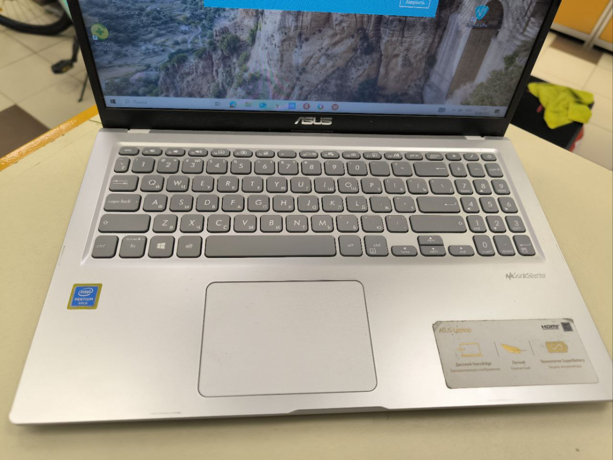 Ноутбук ASUS A516JA; Pentium 6805, Intel UHD Graphics, 4 Гб, 240 Гб, Нет