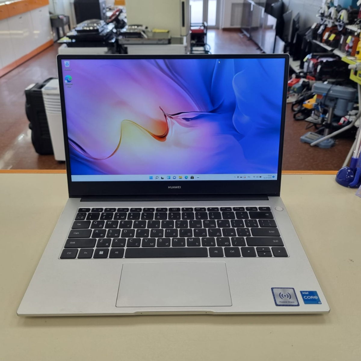 Ноутбук Huawei bod-wd19; I3-1115G4, Intel UHD Graphics, 8 Гб, 256 Гб, Нет