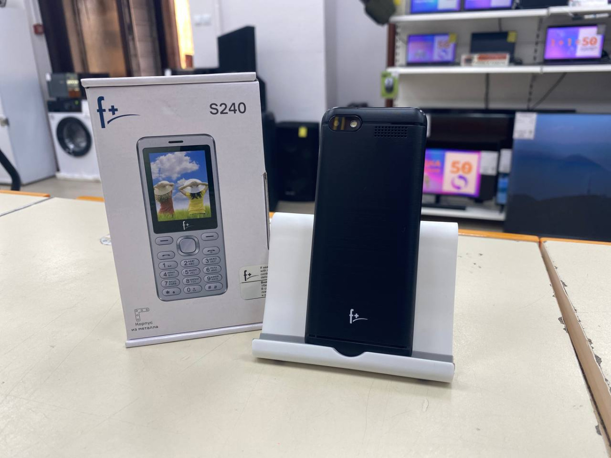 Мобильный телефон F+ S240