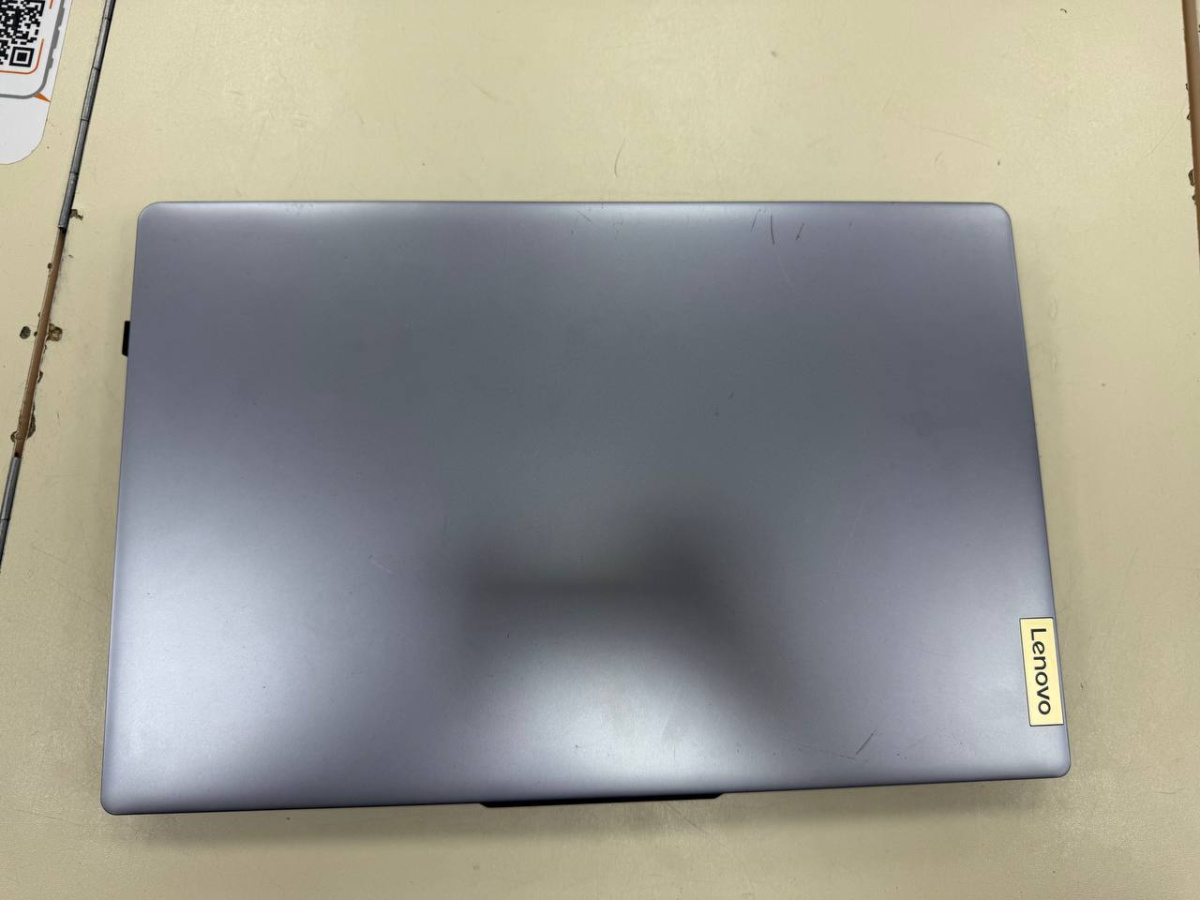 Ноутбук Lenovo; Core i3-1305U, HD Graphics, 8 Гб, 256 Гб, Нет