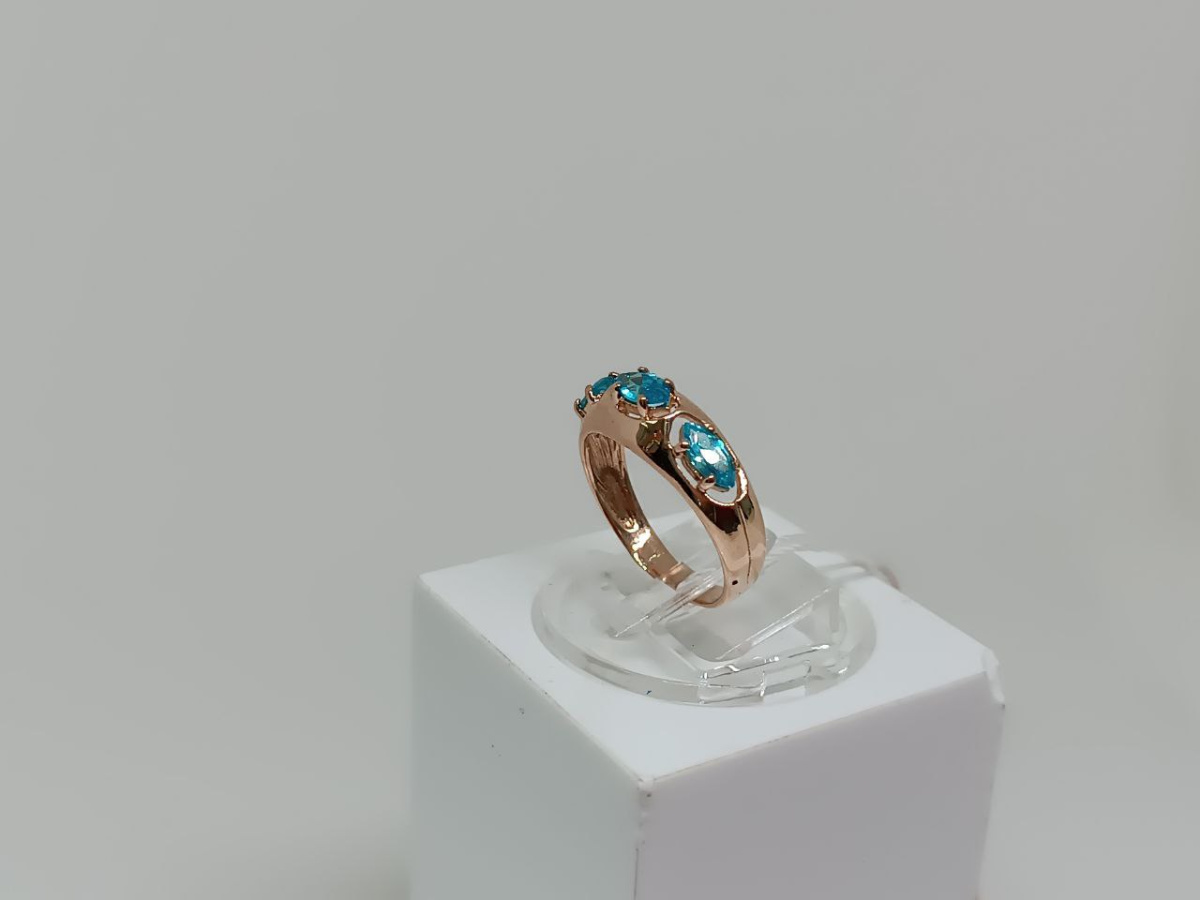 КОЛЬЦО С КАМНЯМИ (Au 585)