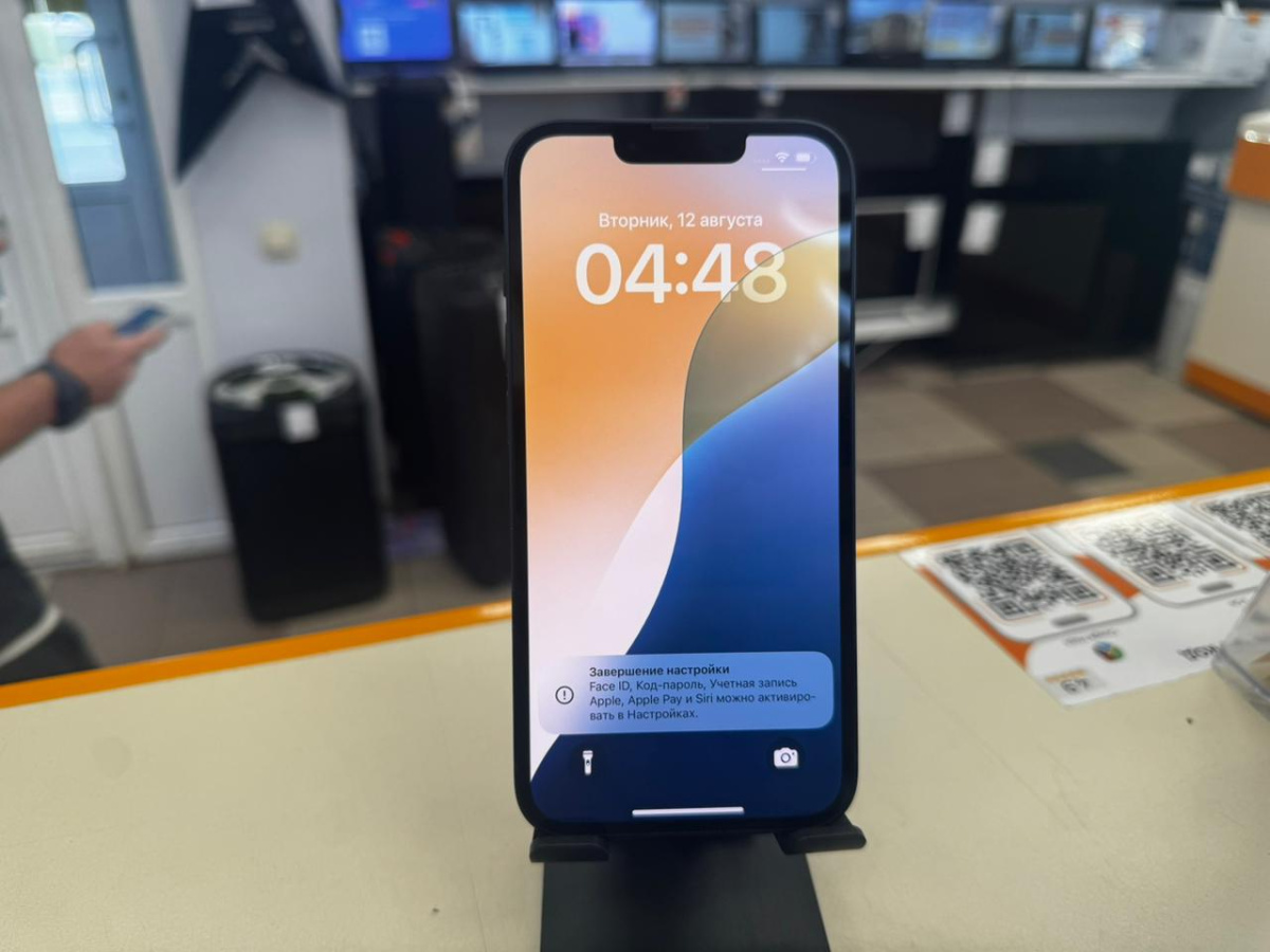 Смартфон Apple iPhone 13 128Gb