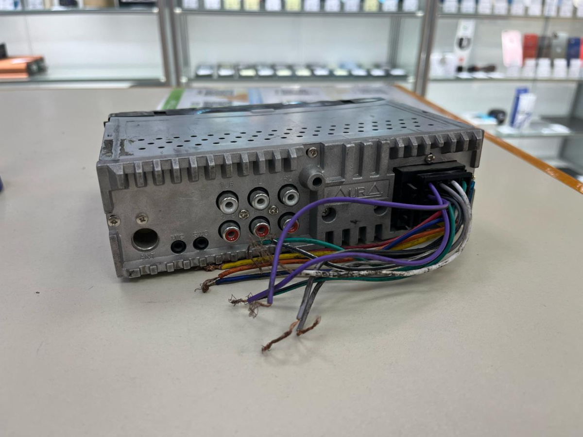 Автомагнитола Aura AMH-79DSP