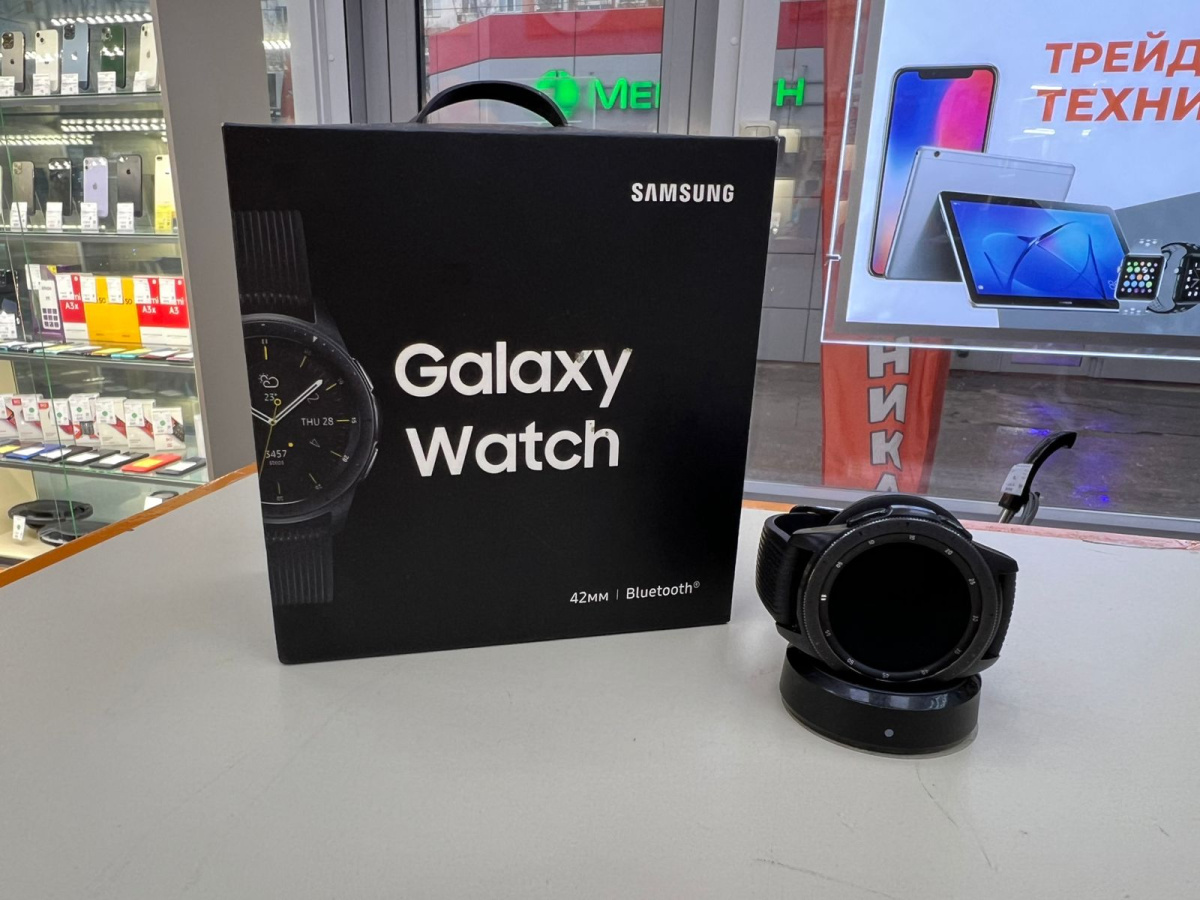 Смарт-часы Samsung Galaxy Watch 42mm