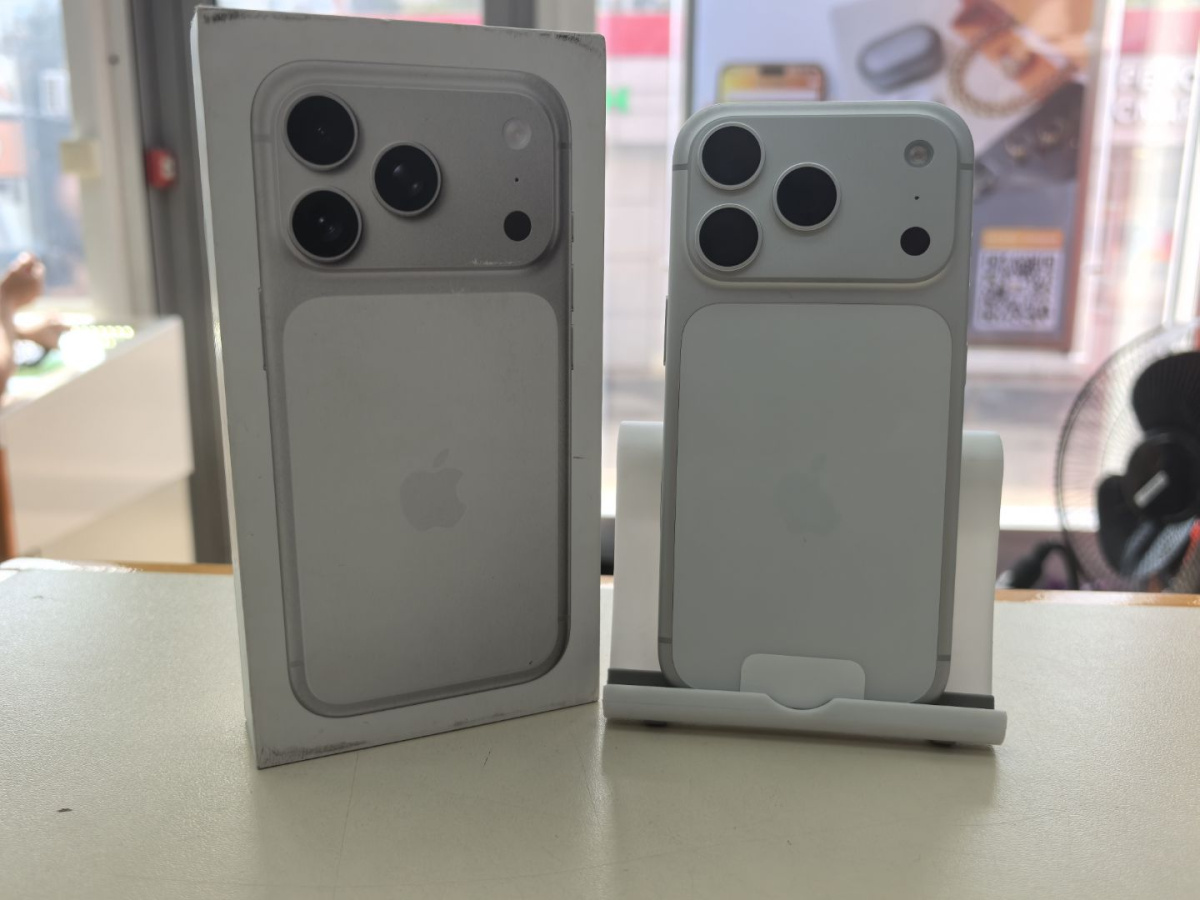 Смартфон Apple Iphone 17 Pro 256Gb eSim