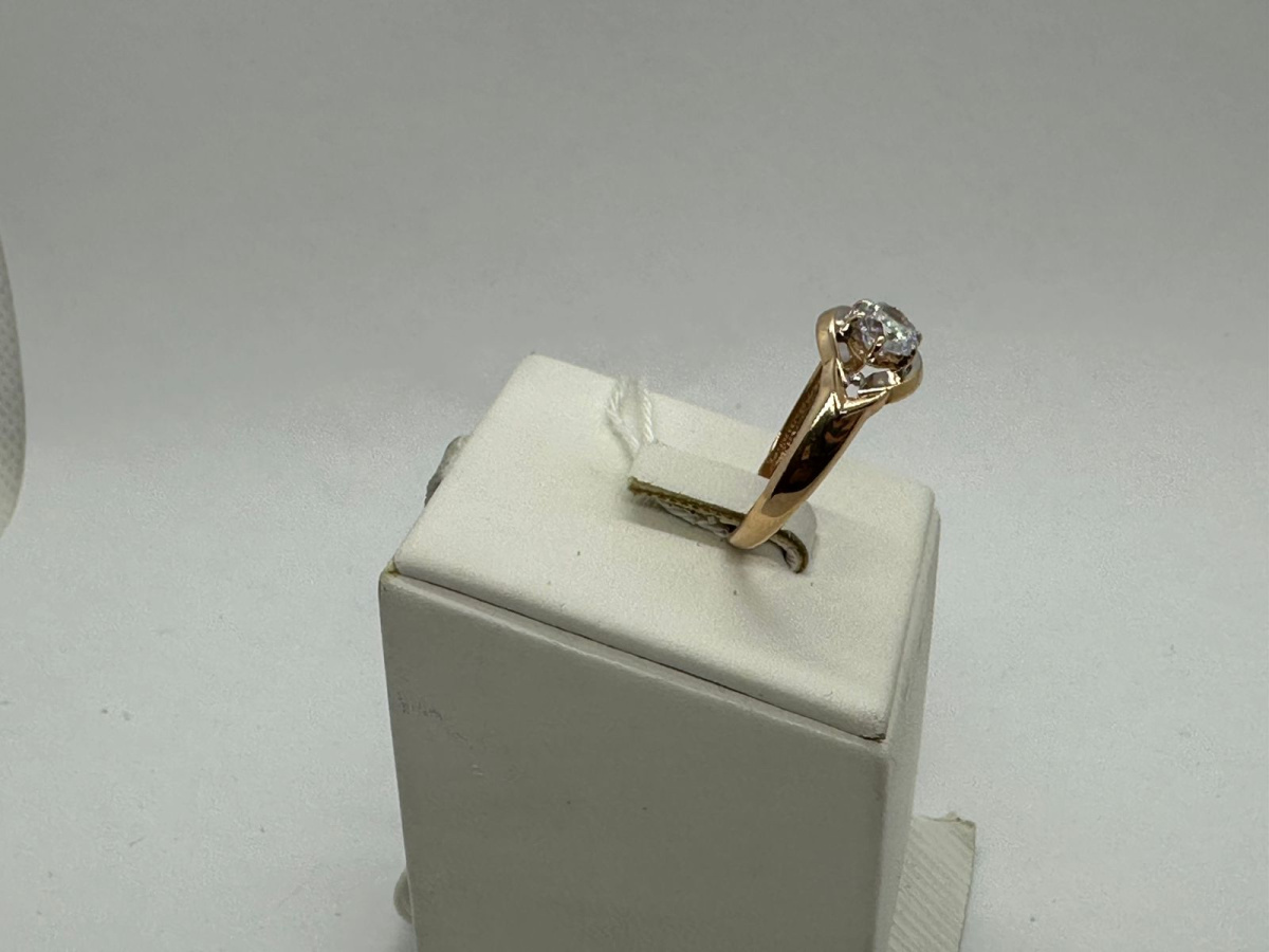 КОЛКМ585 КОЛЬЦО С КАМНЕМ (Au 585)