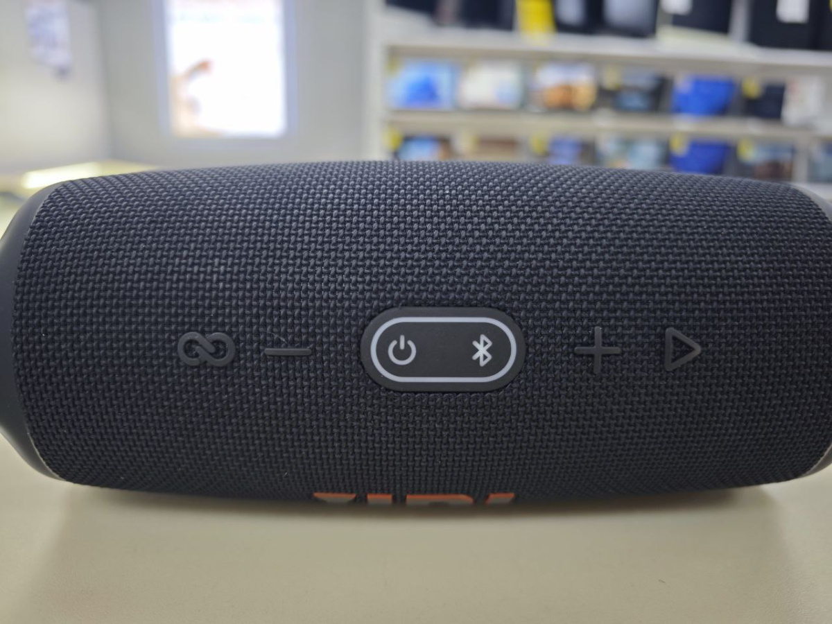 Портативная акустика JBL Charge 5