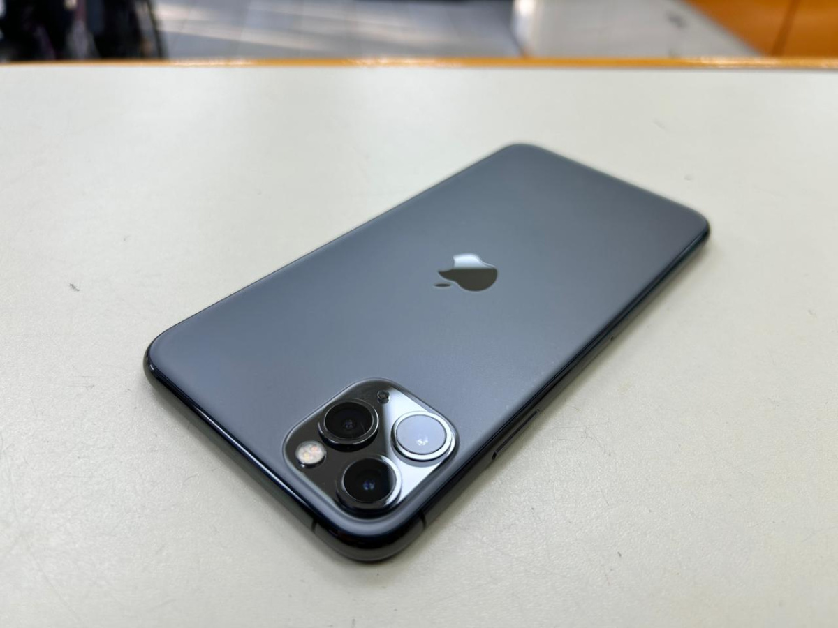Смартфон Apple iPhone 11 Pro Max 64Gb
