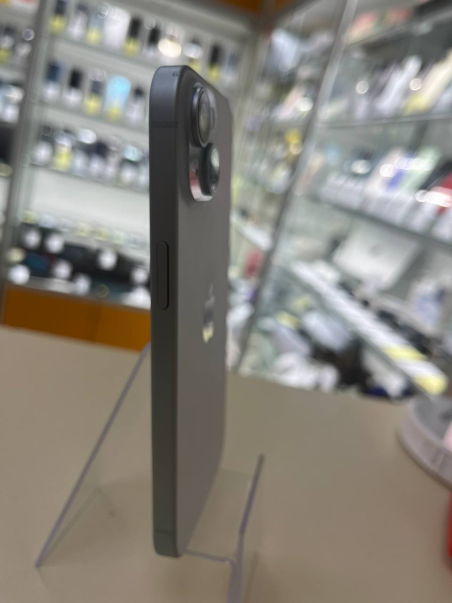Смартфон Apple Iphone 15 128Gb