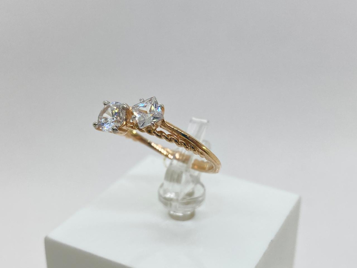 КОЛЬЦО С КАМНЯМИ (Au 585)