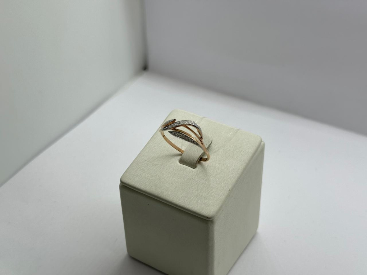 КОЛЬЦО С КАМНЯМИ (Au 585)