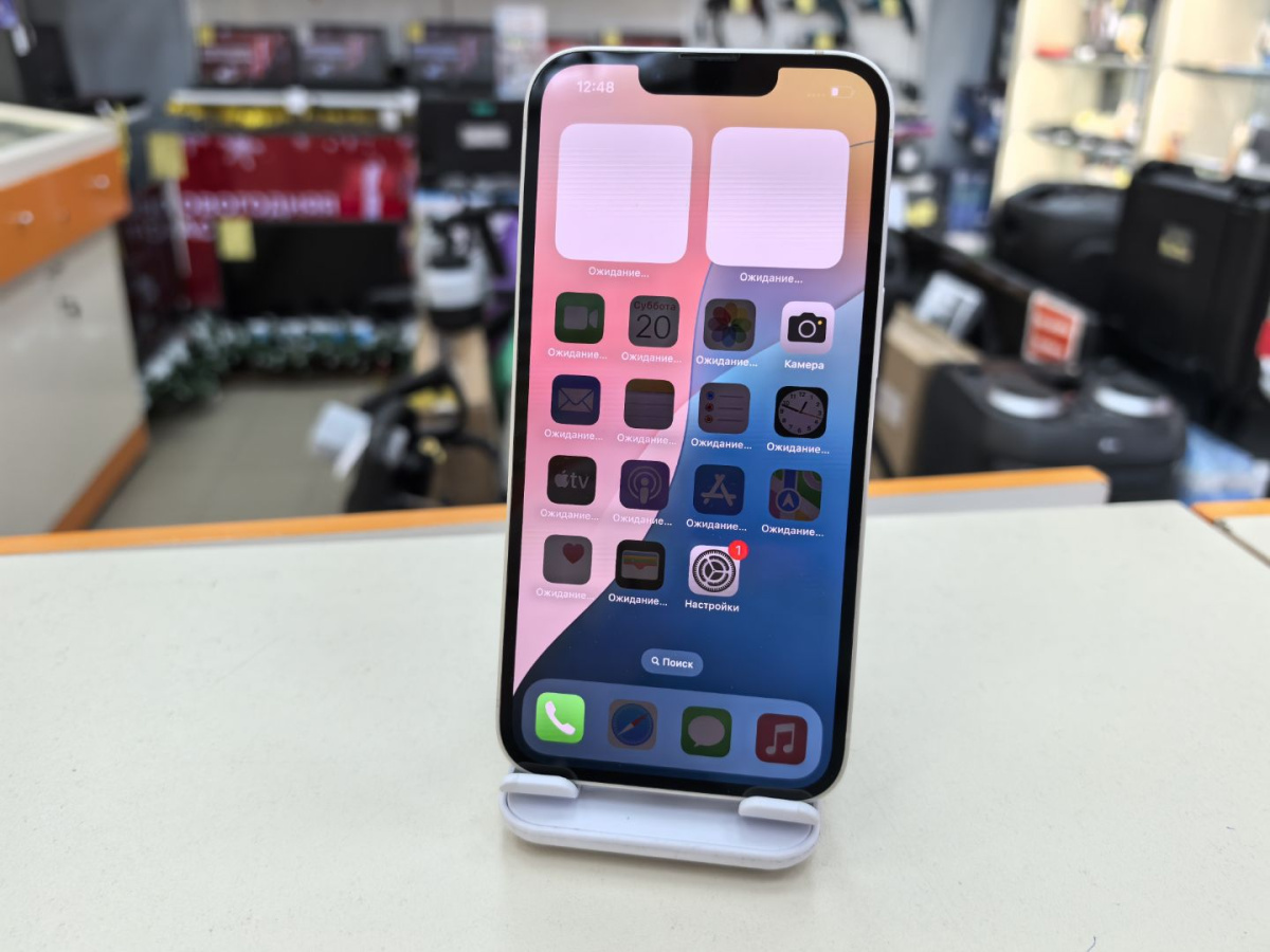 Смартфон Apple iPhone 13 128Gb