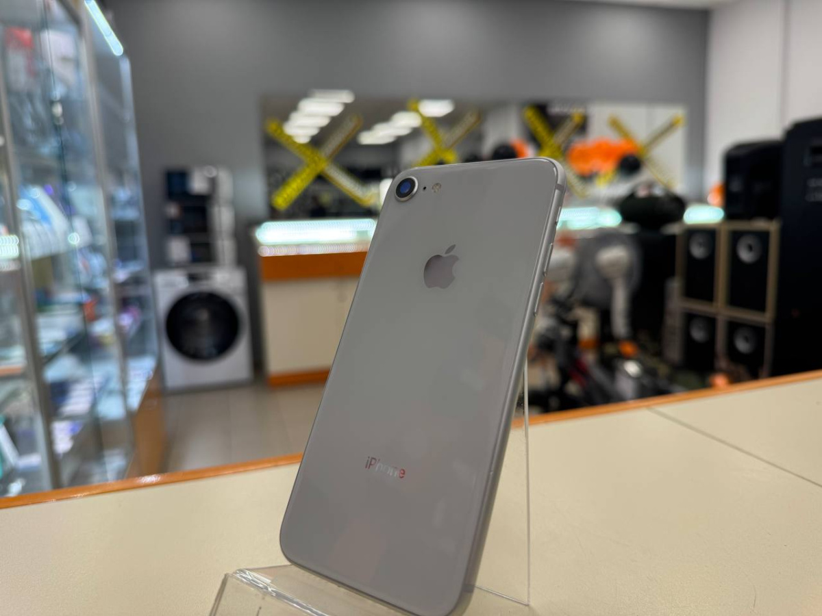 Смартфон Apple iPhone 8 64Gb