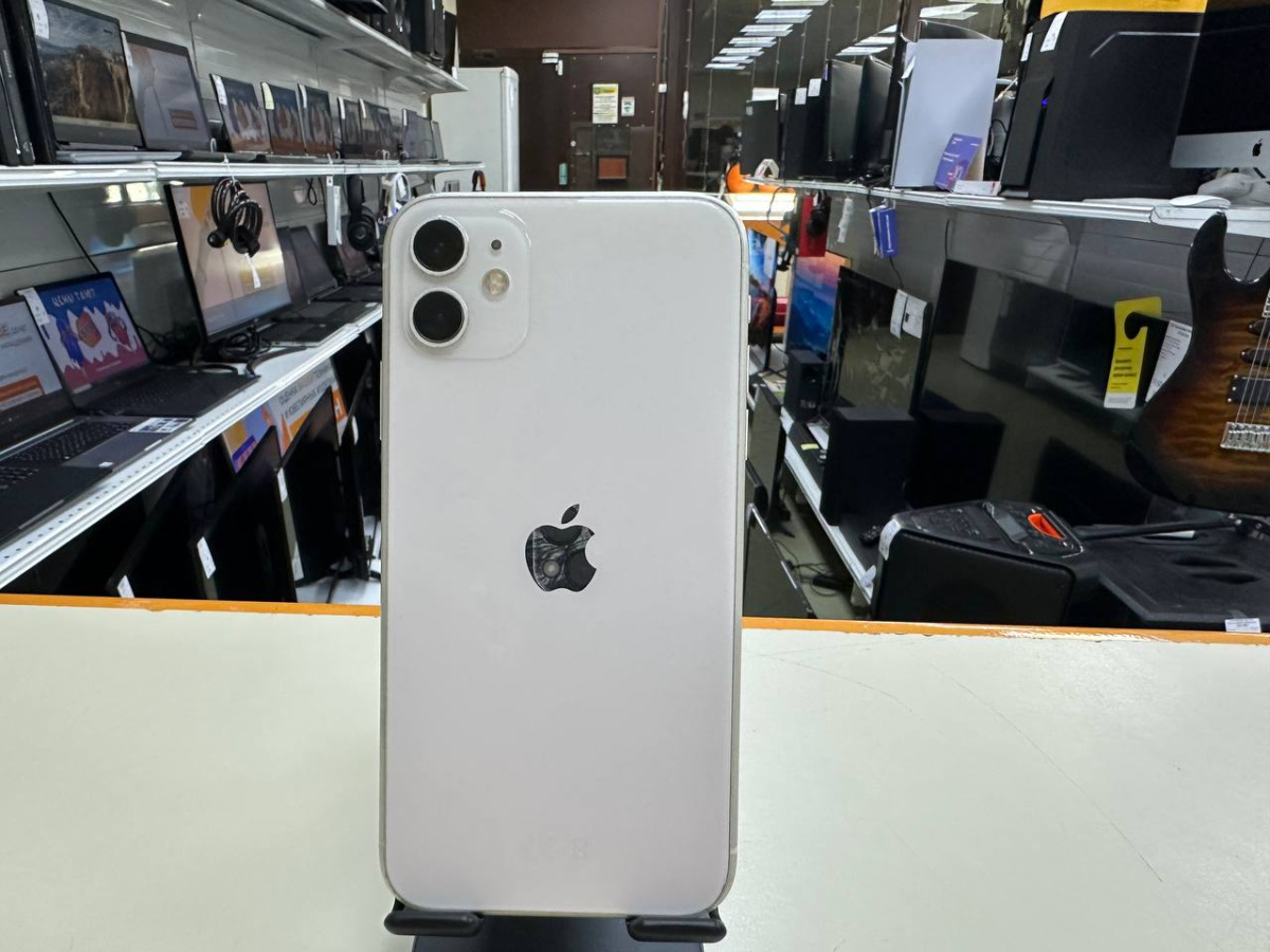Смартфон Apple iPhone 11 64Gb