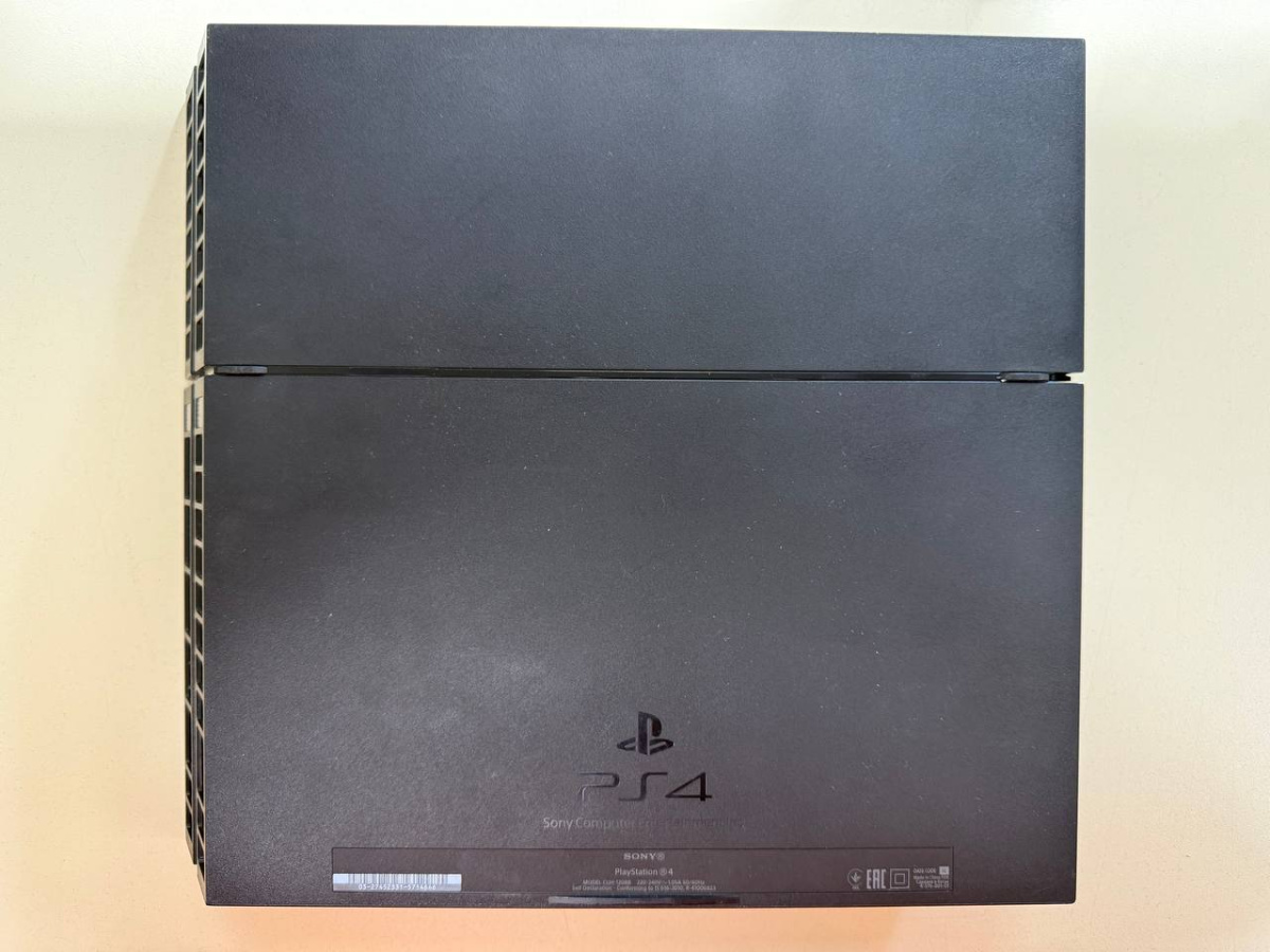 Игровая приставка PlayStation 4 FAT 1Tb