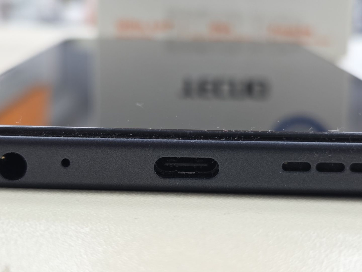 Смартфон Tecno Spark Go 2 3/64Gb