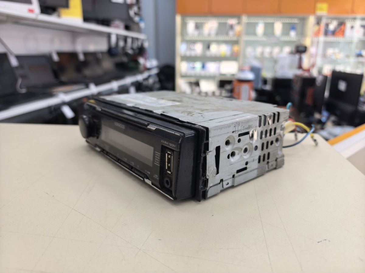 Автомагнитола Kenwood KMM-123Y