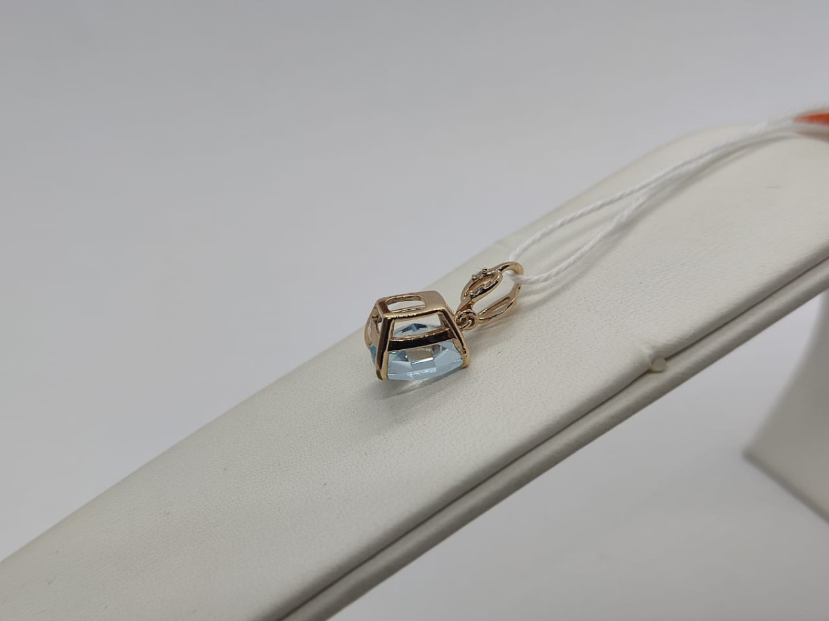 ПОДКМИ585 ПОДВЕСКА С КАМНЯМИ (Au 585)