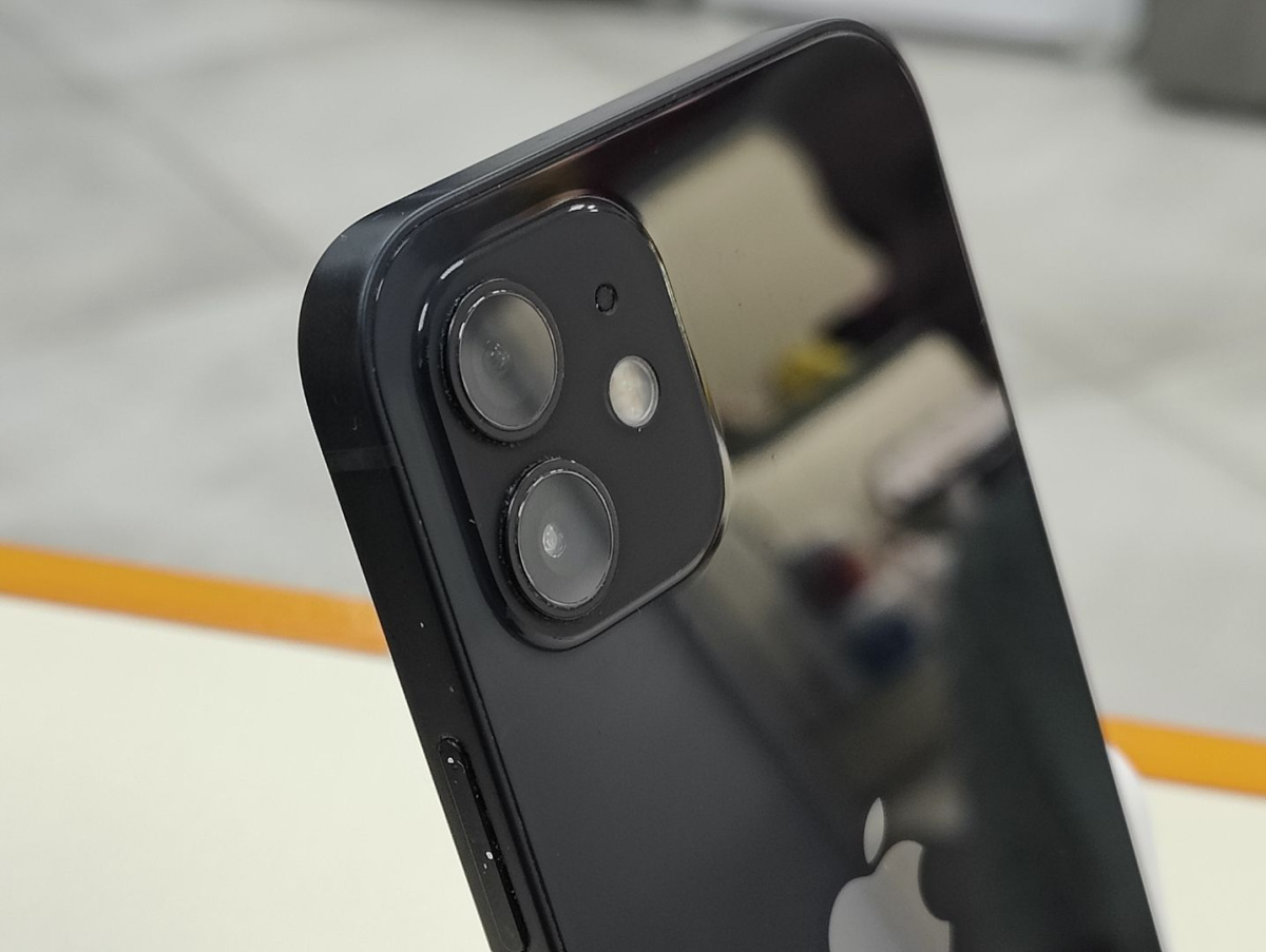 Смартфон Apple iPhone 12 64Gb