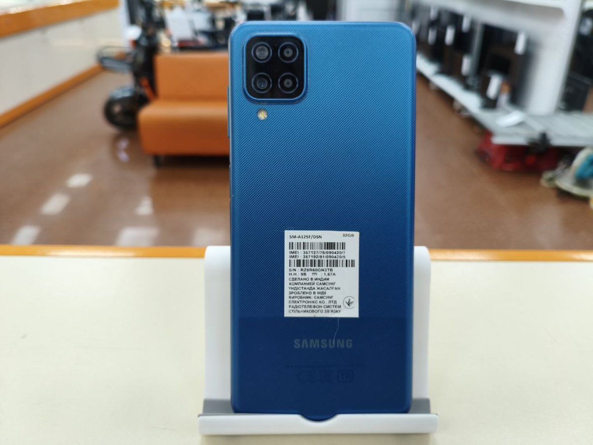 Смартфон Samsung Galaxy A12 3/32