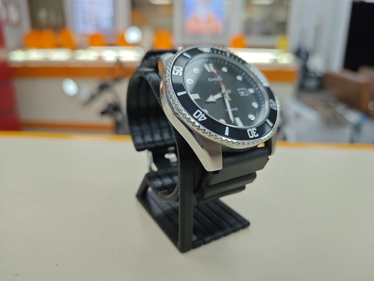 Часы наручные Casio EFV C120