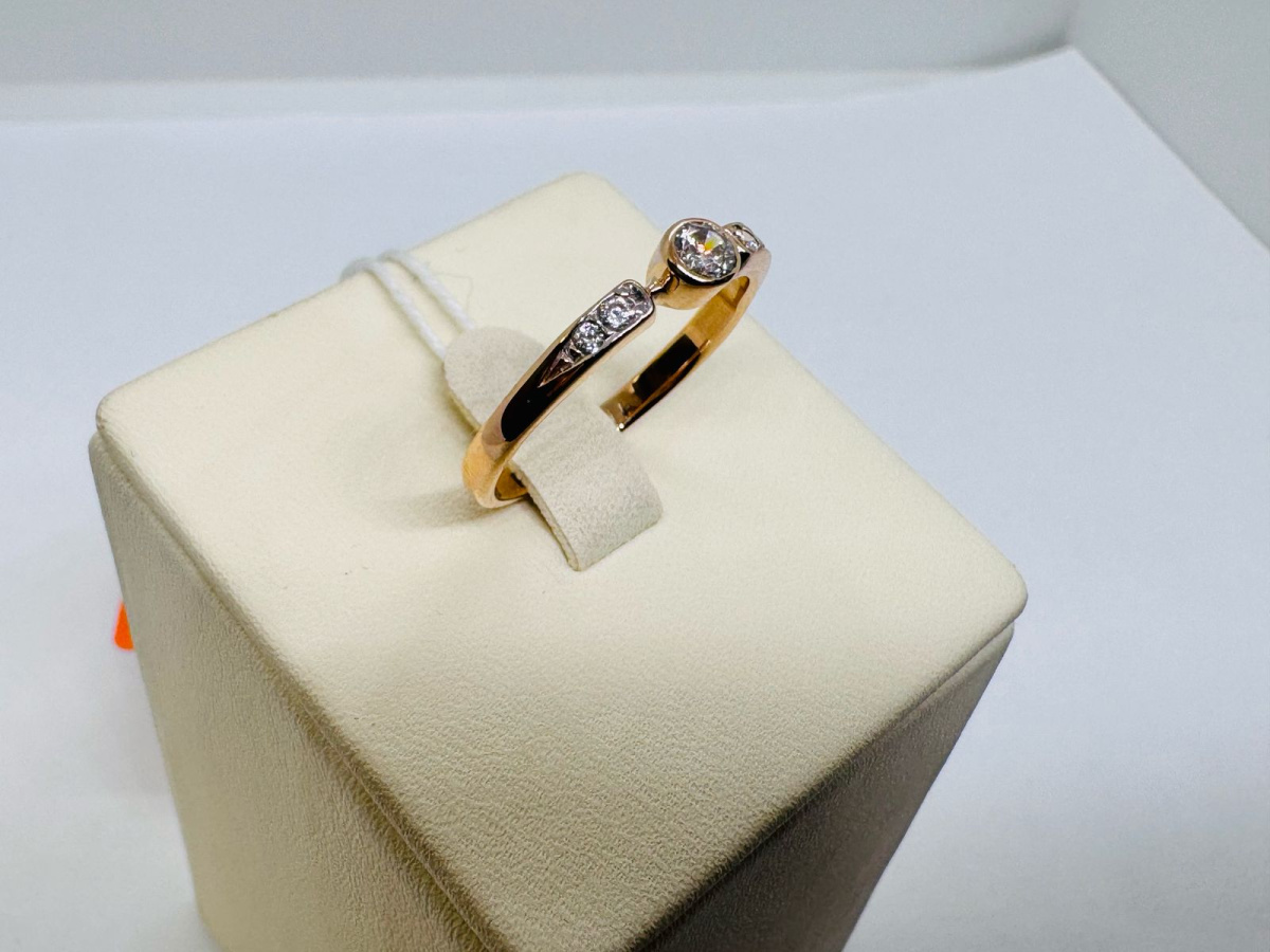 КОЛКМИ585 КОЛЬЦО С КАМНЯМИ (Au 585)