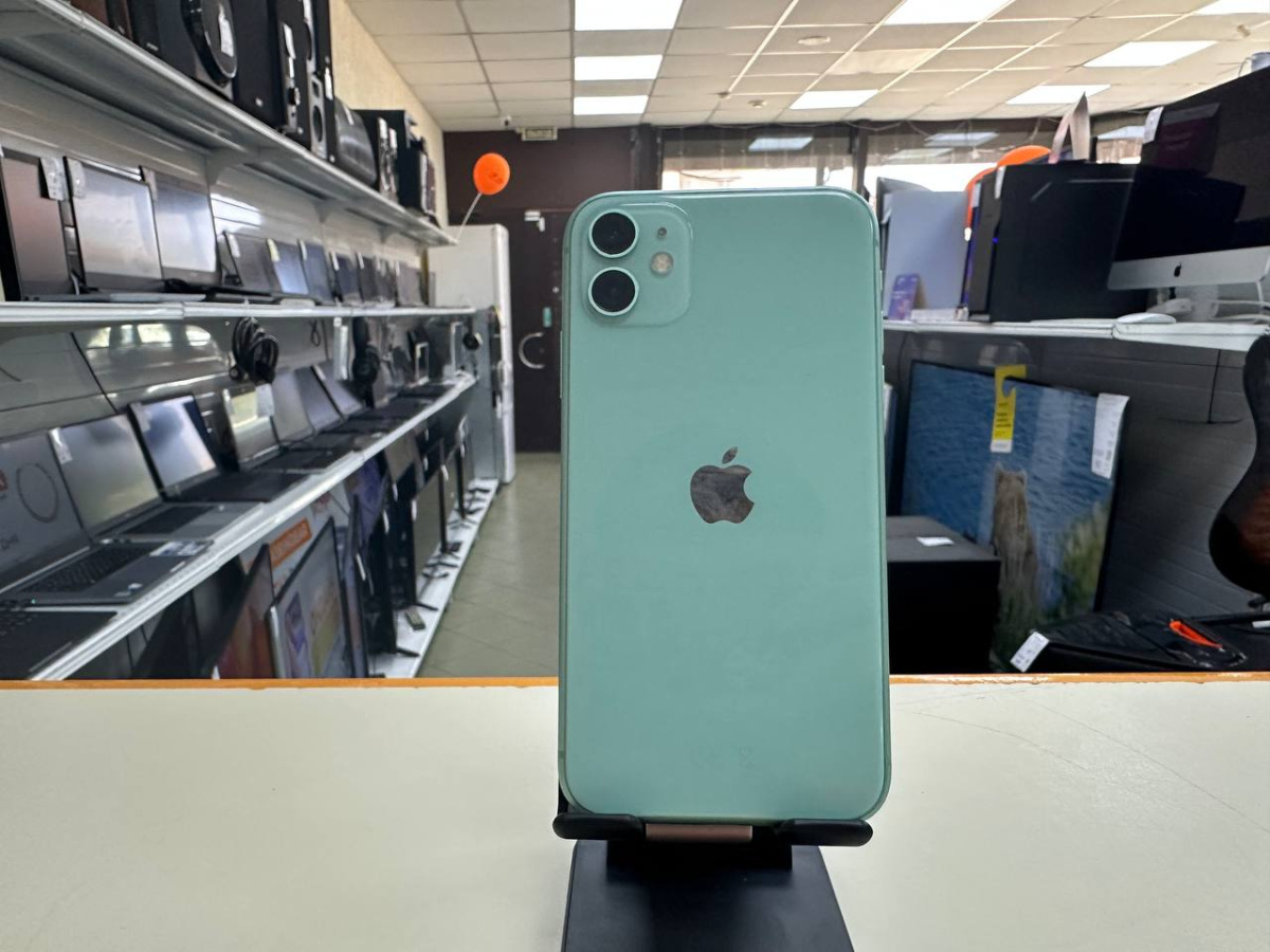 Смартфон Apple iPhone 11 64Gb