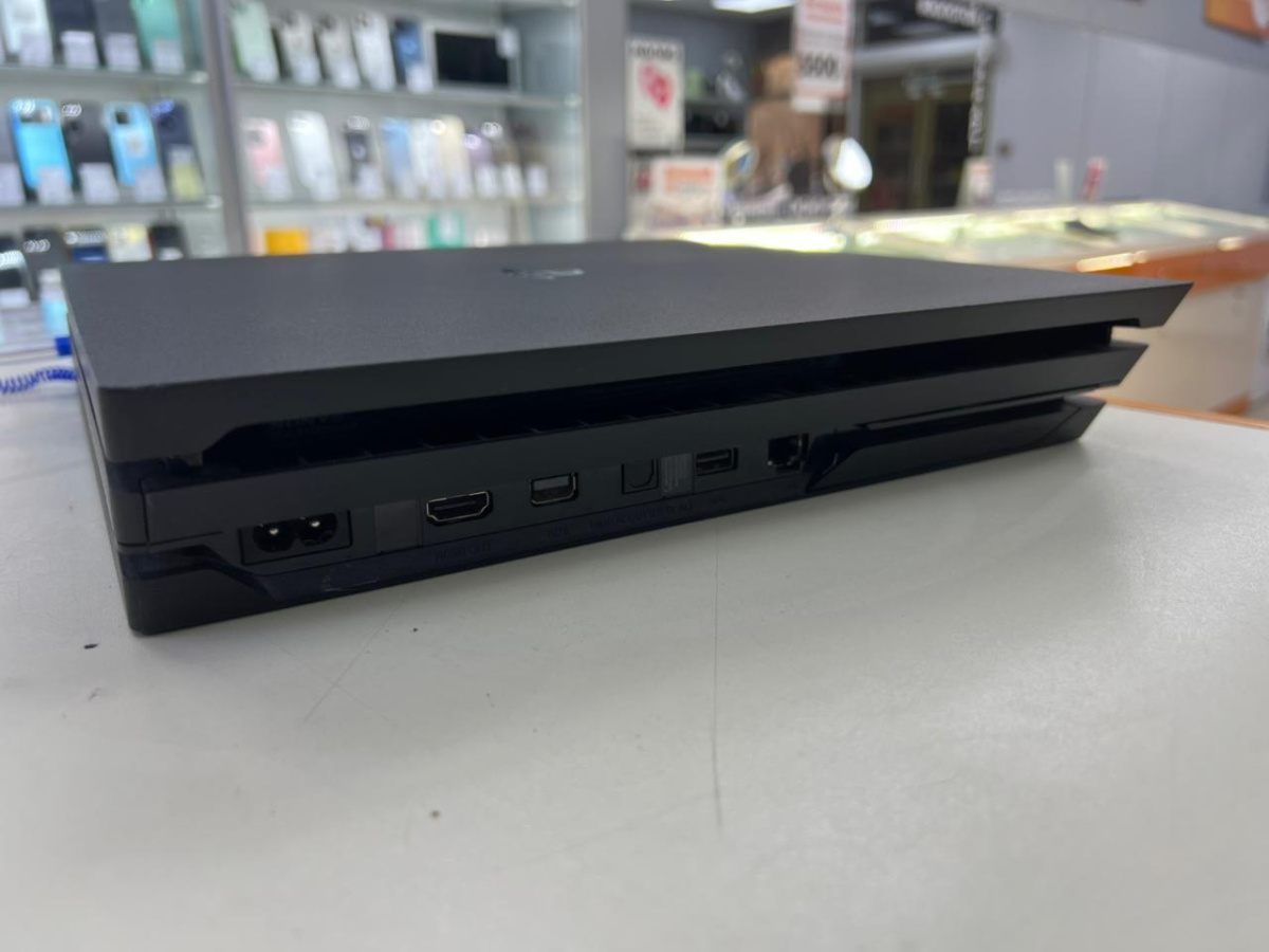 Игровая приставка PlayStation 4 Pro 1Tb