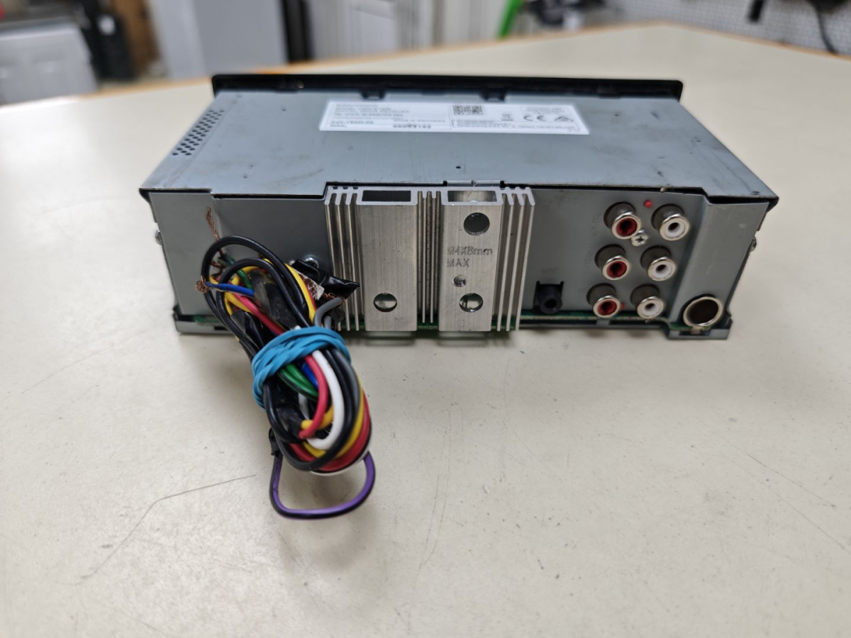 Автомагнитола Kenwood KMN-BT408
