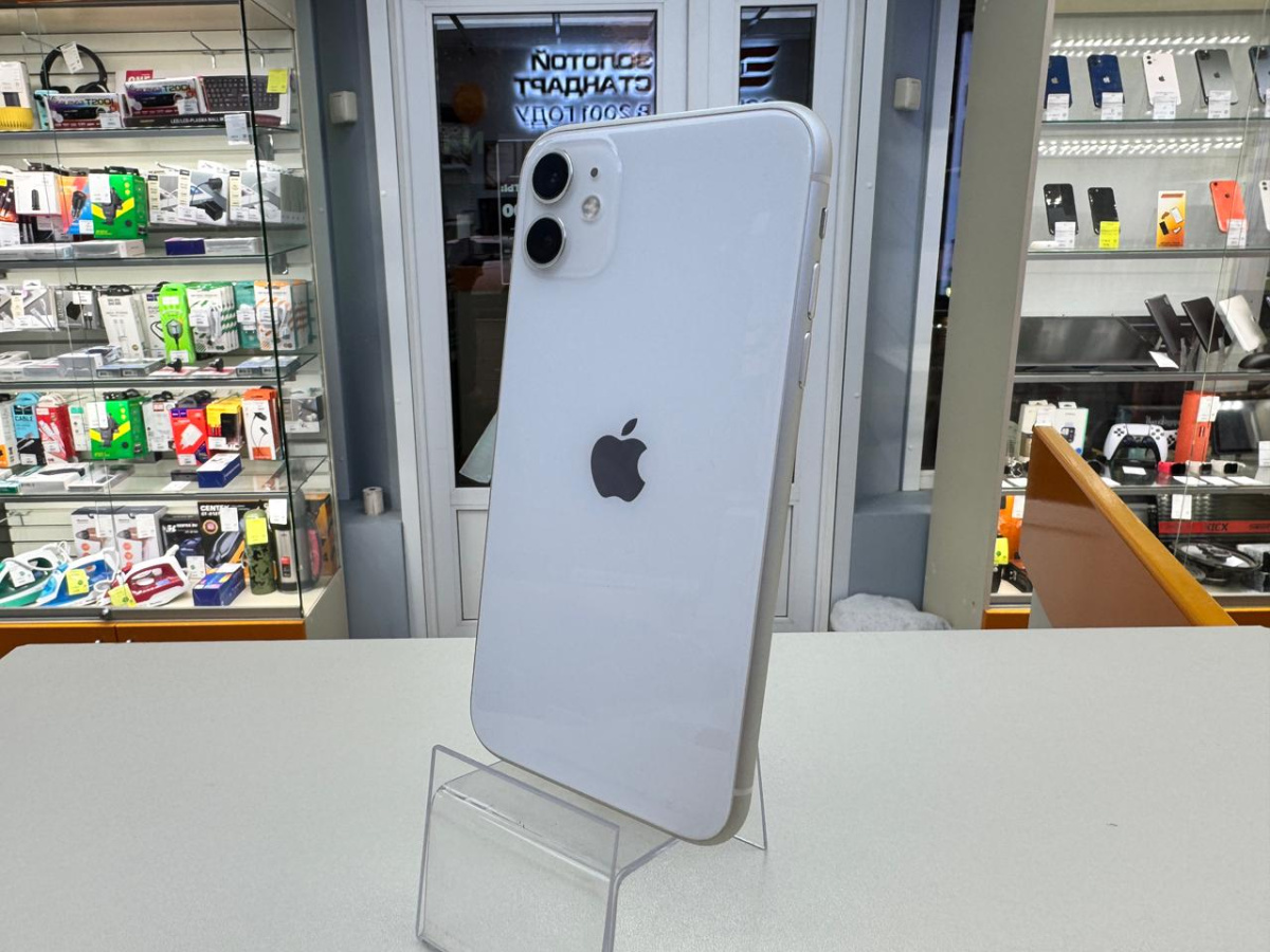 Смартфон Apple iPhone 11 64Gb