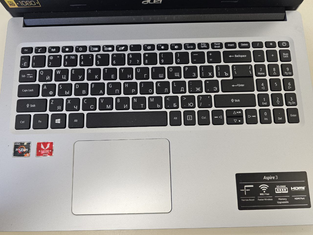 Ноутбук Acer Aspire 3; Ryzen 5 3500U, Radeon Vega 8, 8 Гб, 250 Гб, Нет