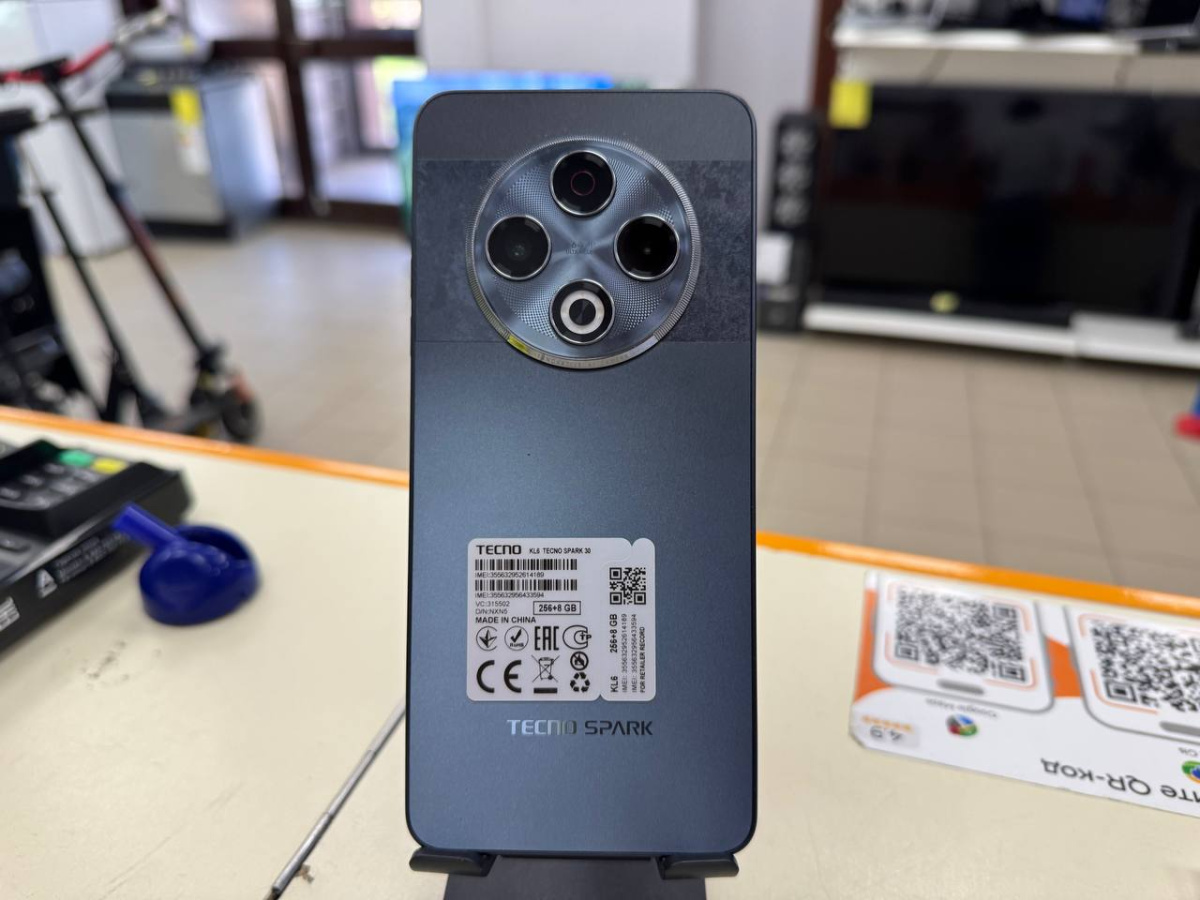 Смартфон Tecno SPARK 30 8/256