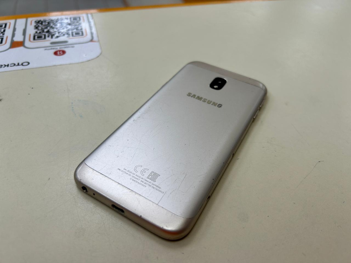 Смартфон Samsung Galaxy J3 2017 2/16